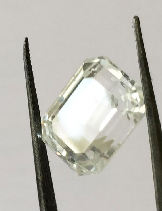 10.07 Ratti (9.07 ct) Natural Certified White Topaz